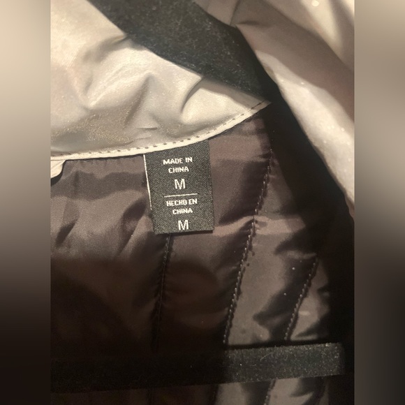 DKNY Packable Reflective Vest - Picture 9 of 13